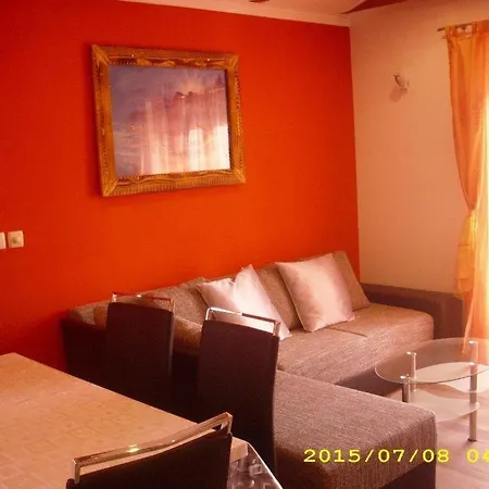 696-9 In Apartamento *
