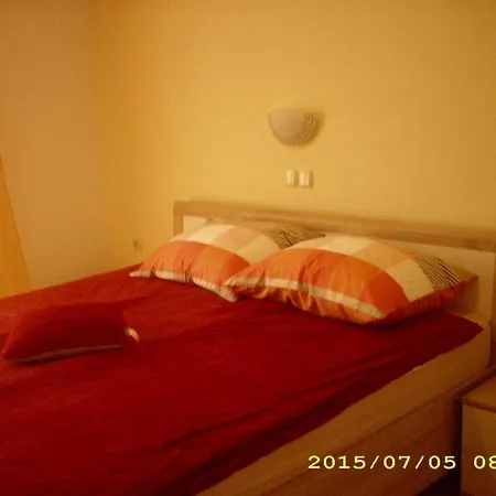 696-9 In Apartament