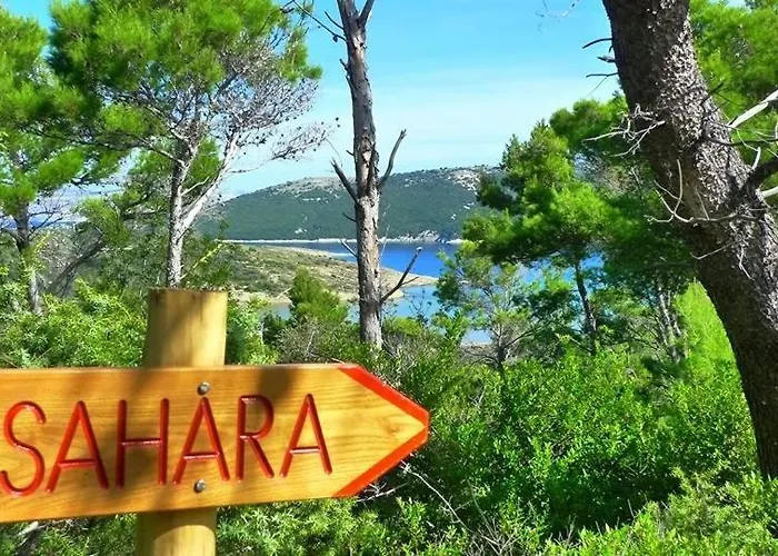 696-9 In Διαμέρισμα *